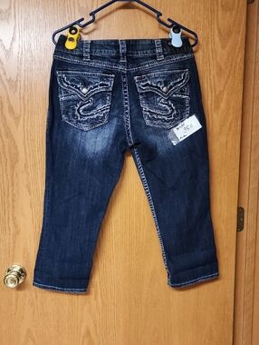 Suki Flap jean capris Dark Blue Women's 30x21 Embroidered  Pocket number 3511